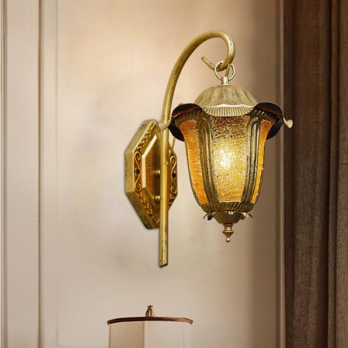 1 Head Wall Mount Light Moroccan Bell Iron Wall Light Fixture in Brass for Living Room